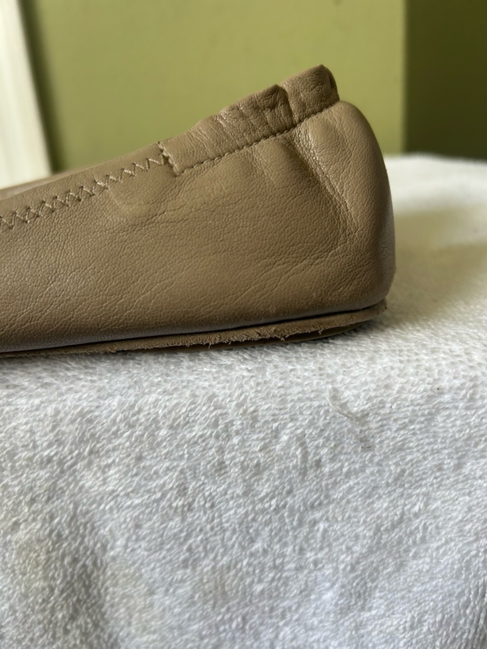 Tory Burch Taupe Leather Logo Medallion Ballet Flats - Picture 10 of 16